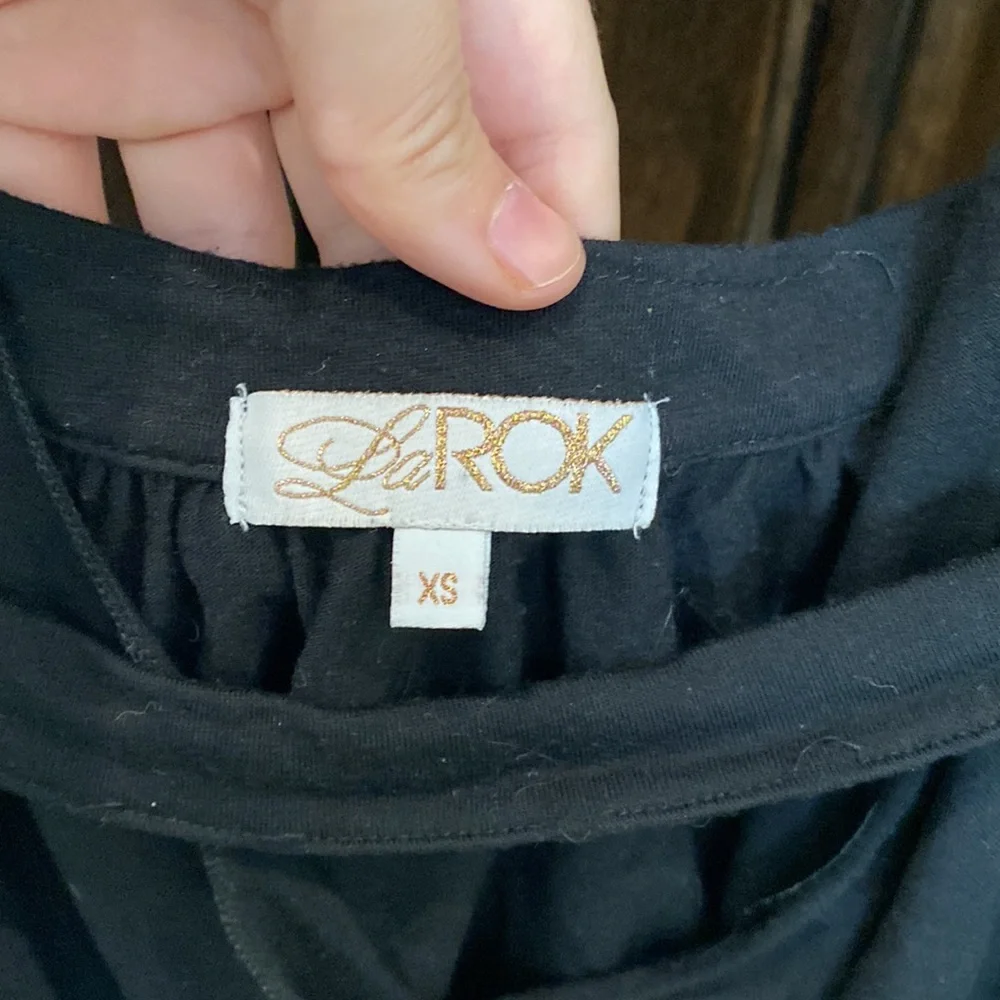 BOGO - Black low cut top - Picture 2 of 5